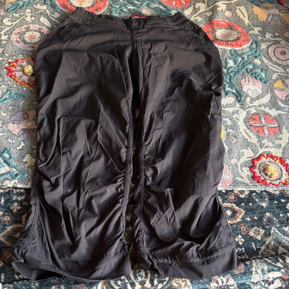 lululemon athletica Charcoal Capris